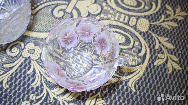 Ваза из цветного стекла