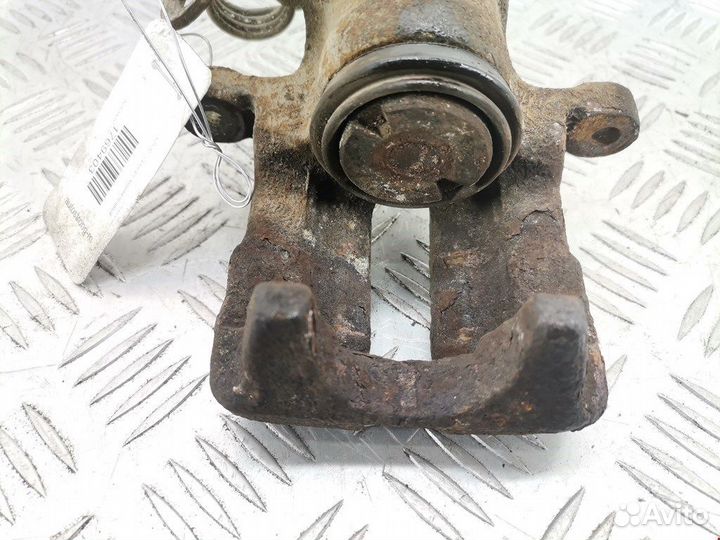 Суппорт задний правый для Audi A4 B5 8D0615424