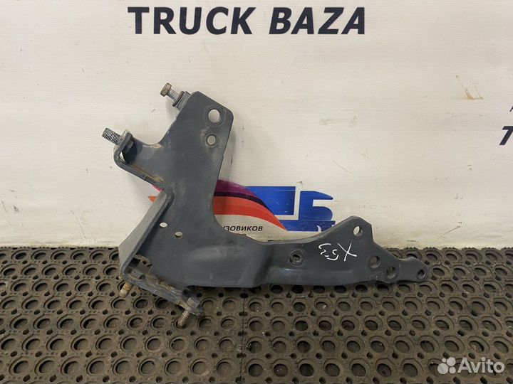 Кронштейн бампера правый Scania 5-series