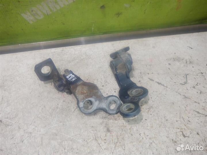 Петля двери Форд Фокус 1