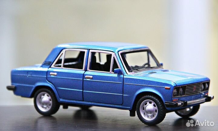 Модель машинки Ваз 2106 масштаб 1:24 синяя