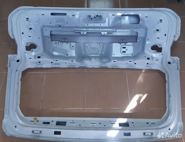 Задняя крышка багажника volkswagen tiguan