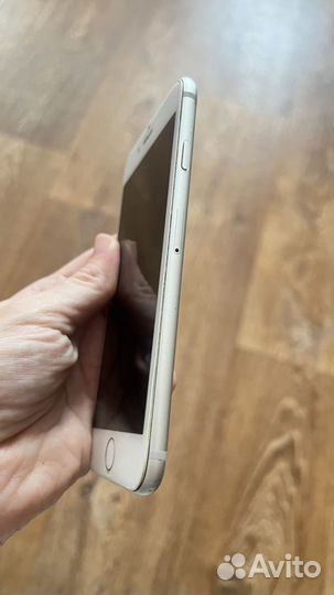 Телефон iPhone 6
