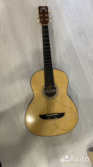 Гитара акустческая