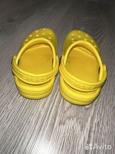 Тапочки Crocs