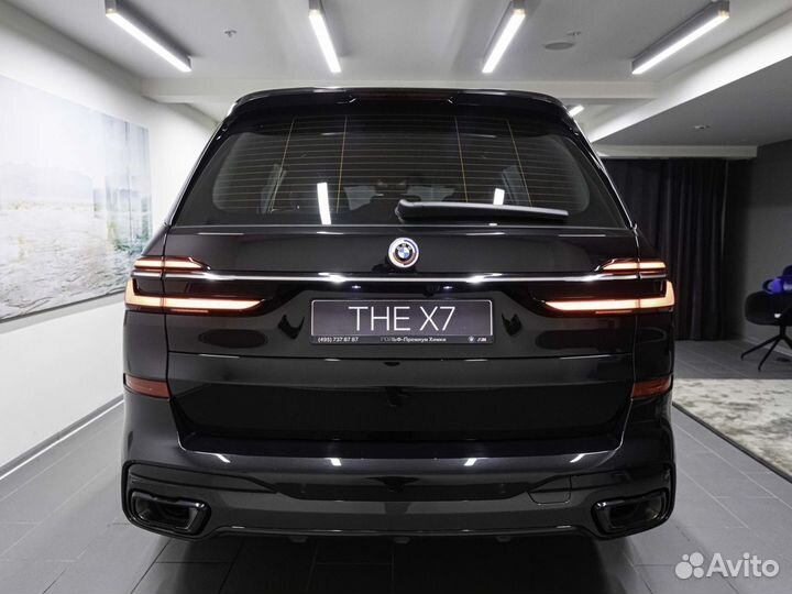 BMW X7 3 AT, 2022