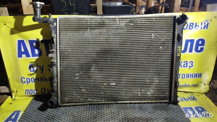 Радиатор охлаждения Hyundai Elantra