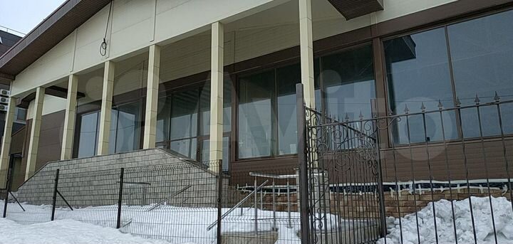 Первая линия под шоу-рум на Дыбенко