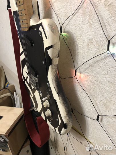 Абстрактно графико супрематический Jazzmaster