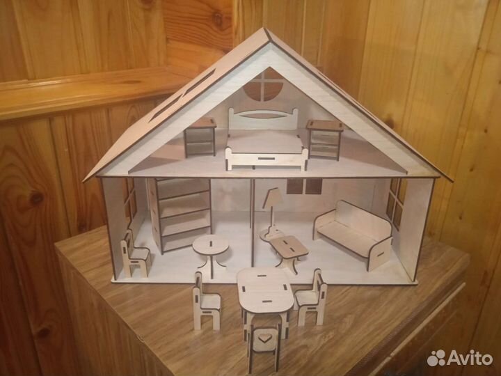 Кукольный домик с мебелью