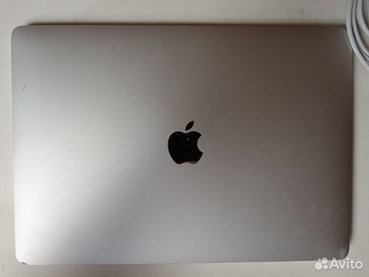 MacBook Air 13 Retina (A1932)