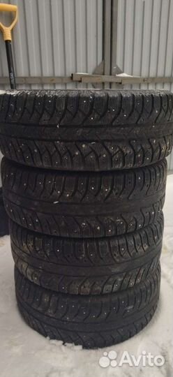 Bridgestone Ice Cruiser 7000 235/60 R16 100T