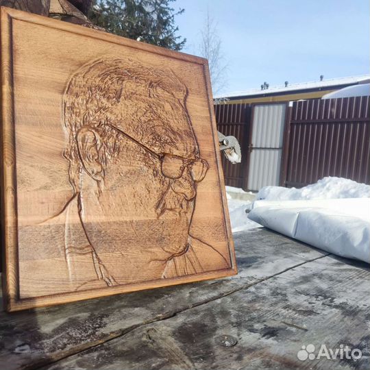 Объемный 3-d портрет по фотографии из дерева