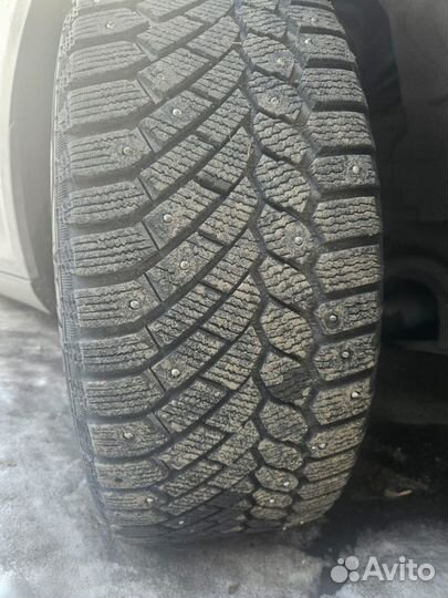 Gislaved Nord Frost 200 225/50 R17