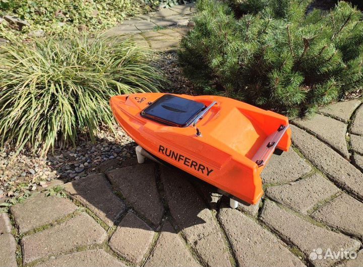 Прикормочный карповый кораблик Ранферри Solo V2