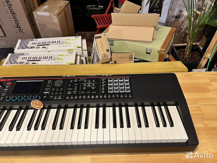 Roland fantom-08 в Наличии