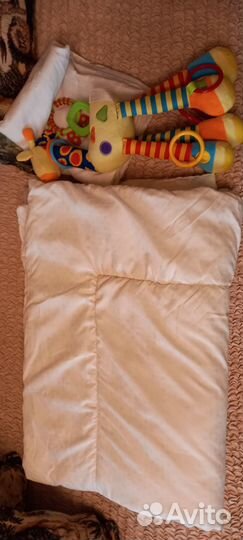 Кроватка для новорожденных с маятником и матрасом