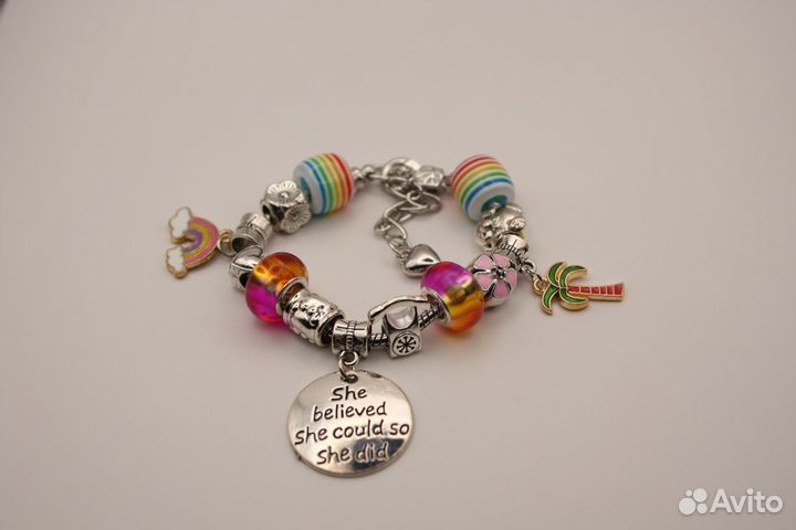 Браслет для девочки в подарок с шармами подвесками