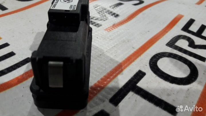 Кнопка закрывания багажника Bmw 7-Series E65