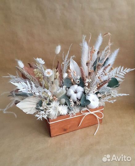 Композиция из сухоцветов