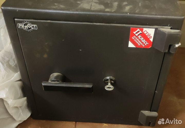 Сейф Рипост вм-1001