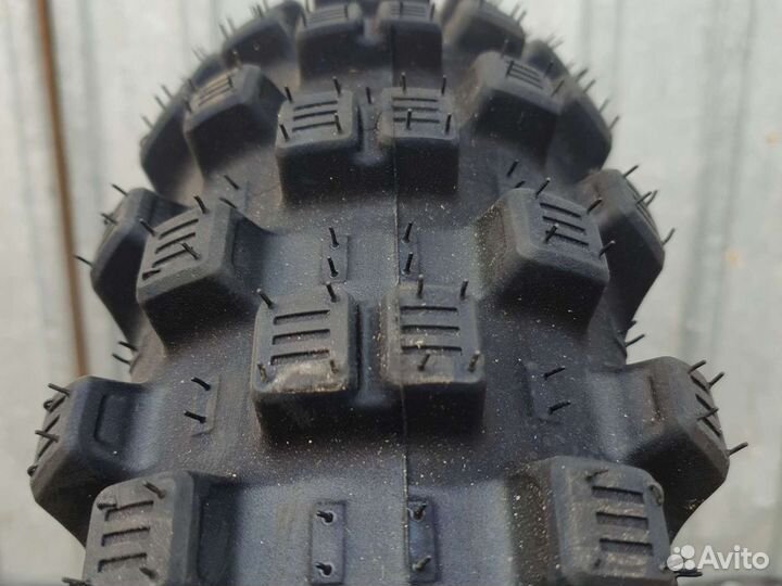 Мотошина 120 90 18 мишлен кросс