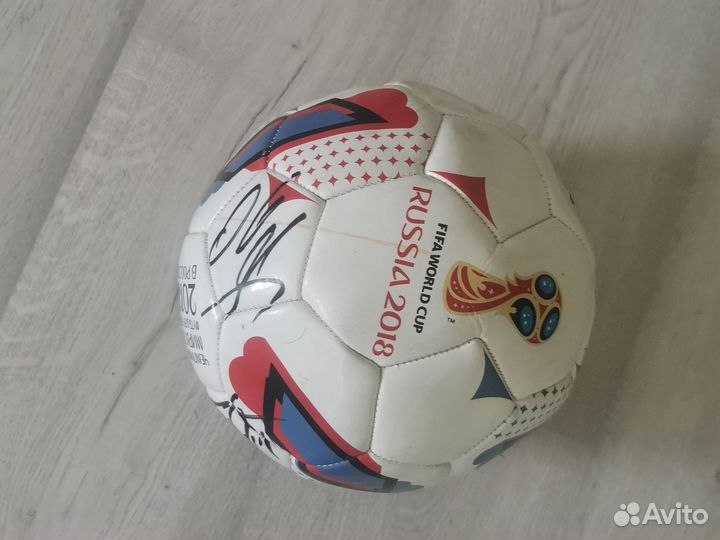 Футбольный мяч