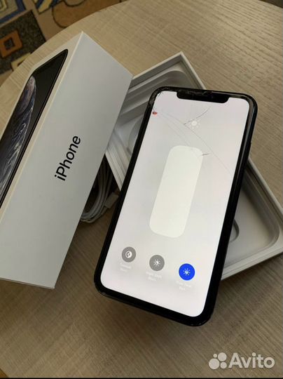 iPhone Xr, 64 ГБ