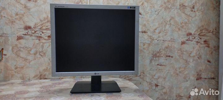 Монитор LG