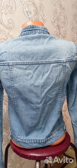 Джинсовая куртка женская