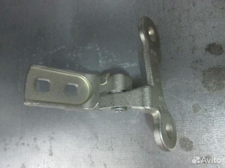 Петля двери передней правой верхняя Opel Vectra C