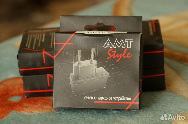 Зарядка новая для смартфона