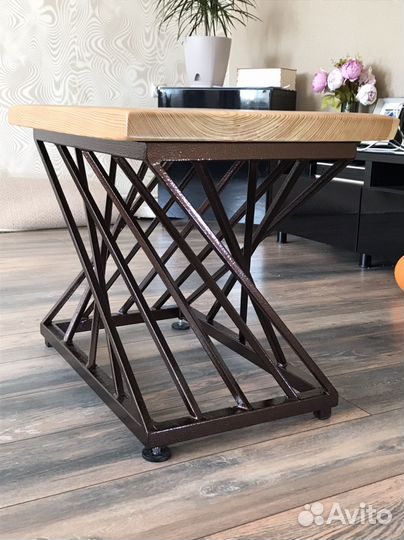 Кофейный столик лофт