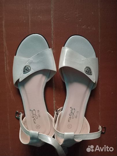 Сандалии женские 38 размер новые