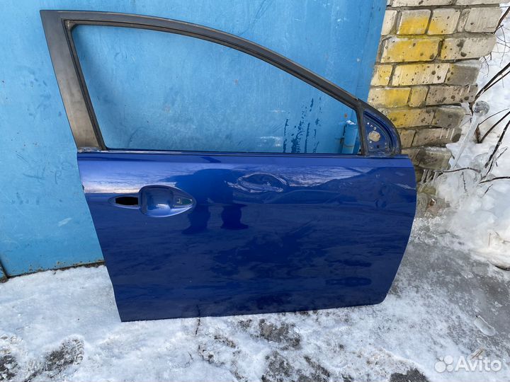 Передняя правая дверь Kia Rio 3