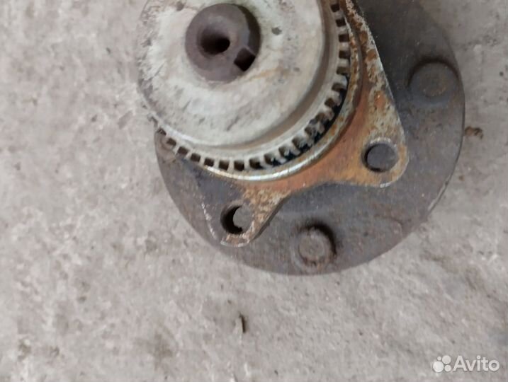 Ступицы задние Mitsubishi Galant 8