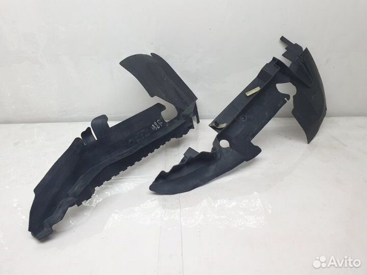 Воздуховод радиатора Audi A6 C6 3.2 2006