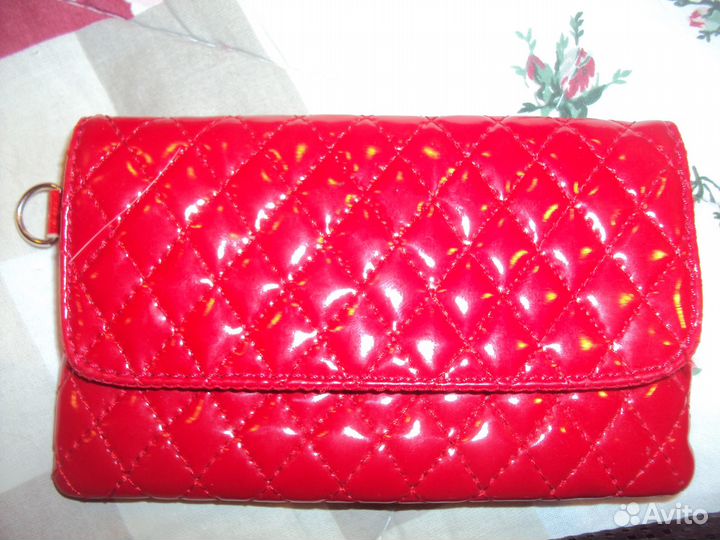 Новые чехлы для телефонов разные