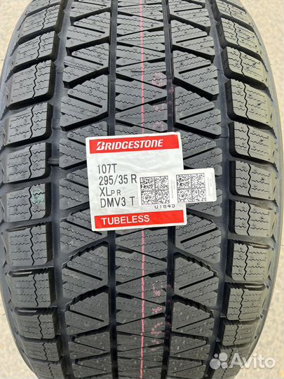 Bridgestone Blizzak DM-V3 295/35 R21 107T