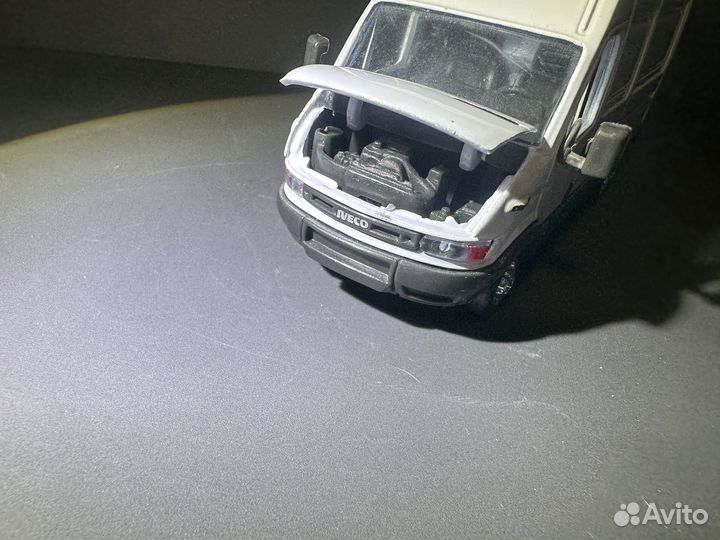 Iveco daily 1:43