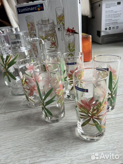 Графин со стаканами