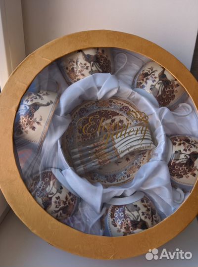 Фарфоровый чайный сервиз (новый)