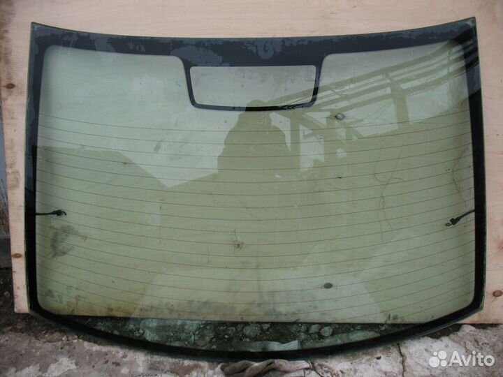 Заднее стекло седан Ford Focus 2