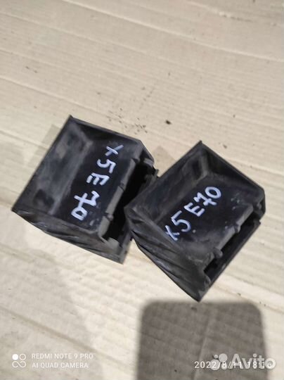 Кронштейн радиатора бмв Х5 Е70