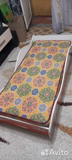 Кровать детская машинка