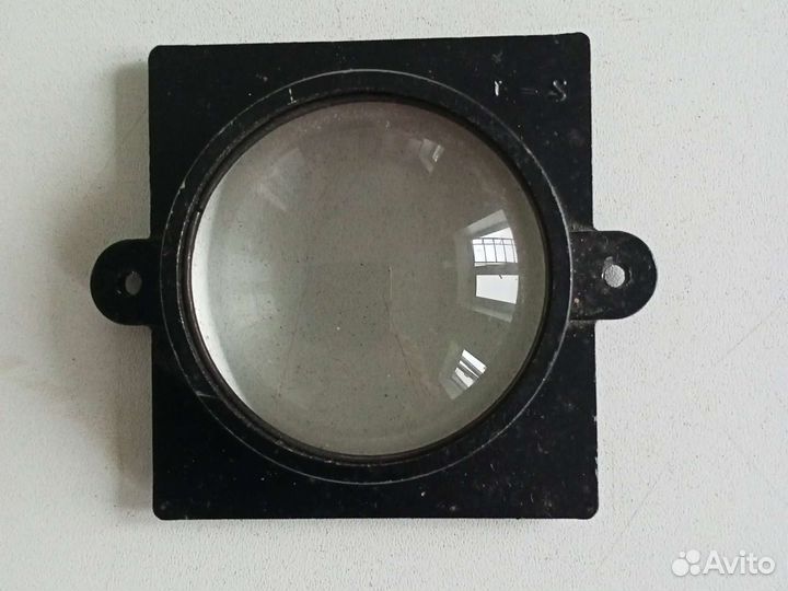 Увеличительное стекло