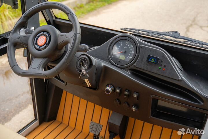 Электромобиль конкордия urbis 8 С дверьми