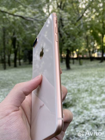 iPhone 8 Plus, 64 ГБ