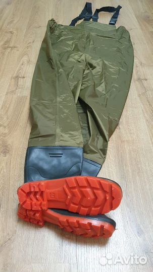 Вейдерсы, забродный полукомбинезон с сапогами