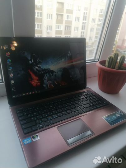 Новый, мощный ноутбук I3core+SSD